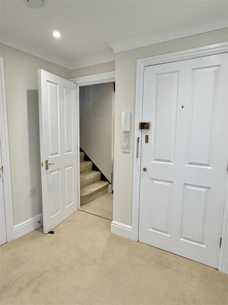 10 Kingsland Bridge Mansions, Murivance, Shrewsbury, SY1 1JF photo 4