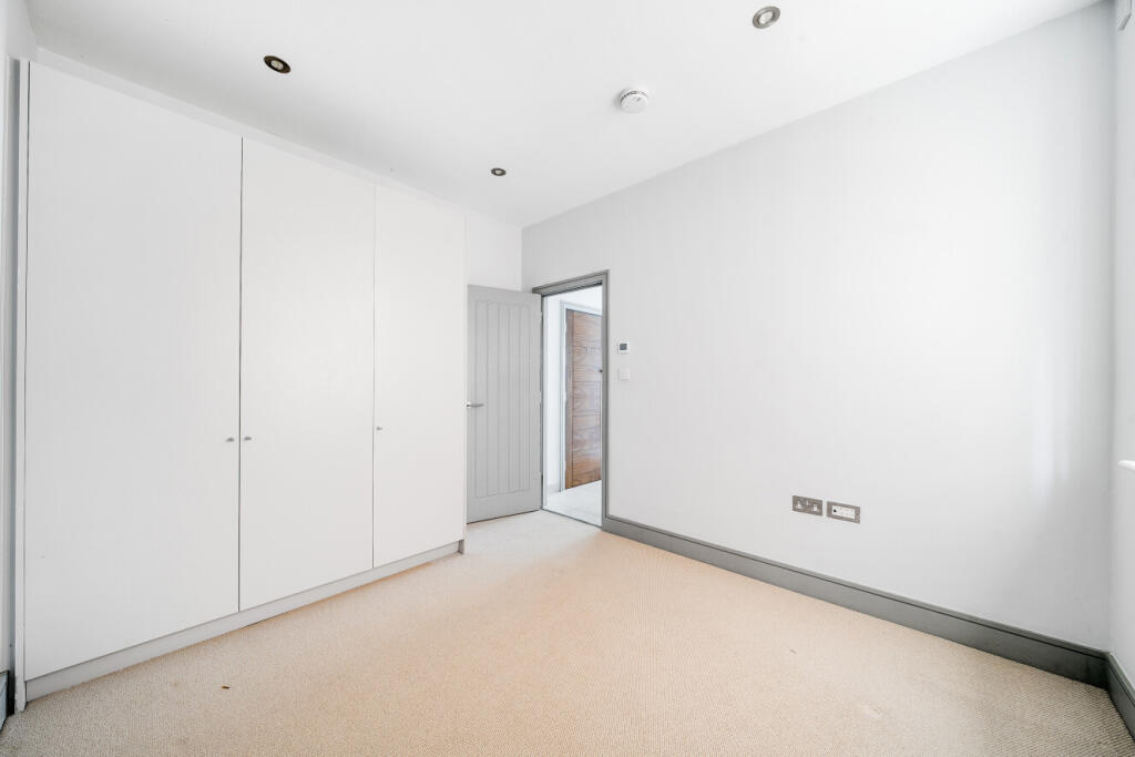 Apartment in London, Roehampton - More