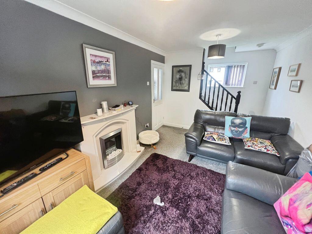 The Crescent, Bromley Cross photo 4