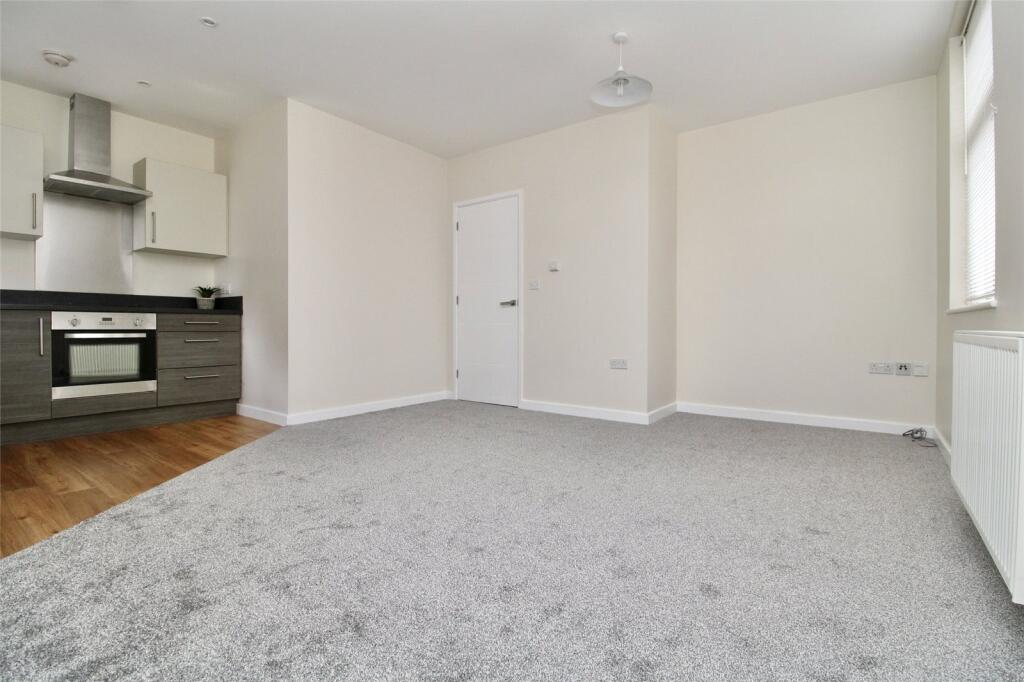 Apartment in Ipswich, Suffolk - View 2