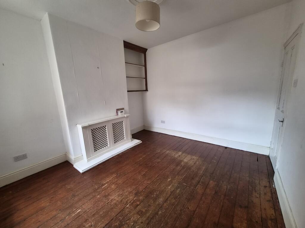 House in Nottingham - View 3
