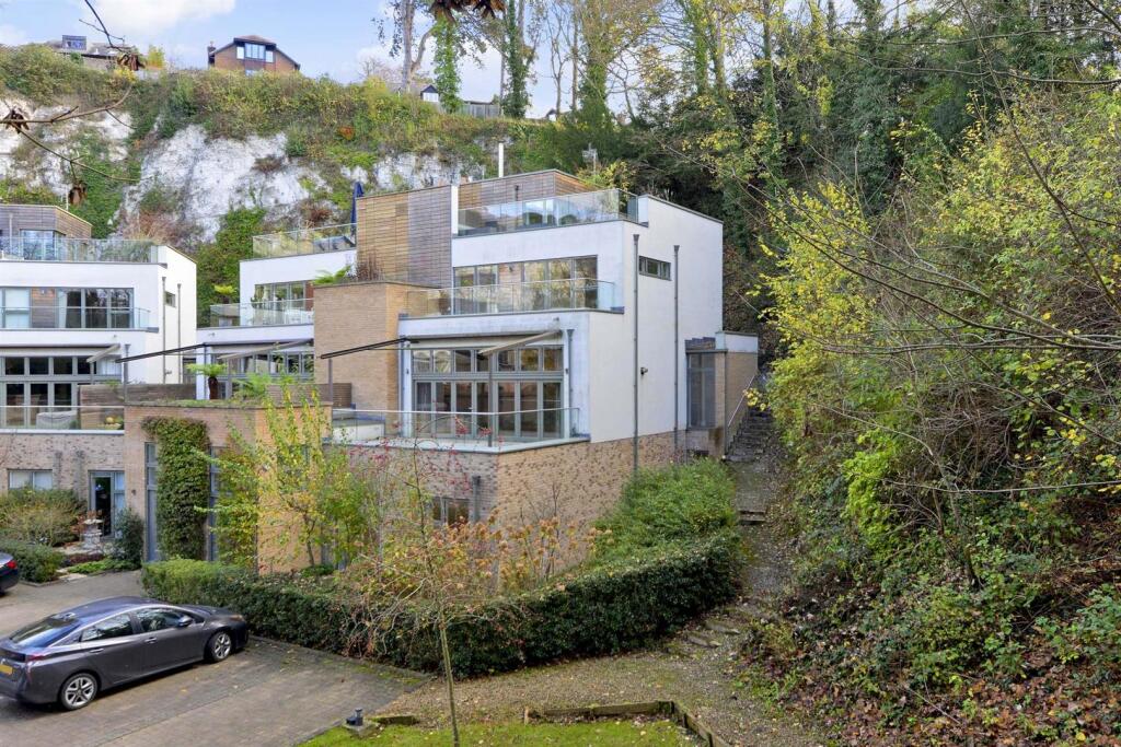 Main image of property: Chantry Quarry, Guildford