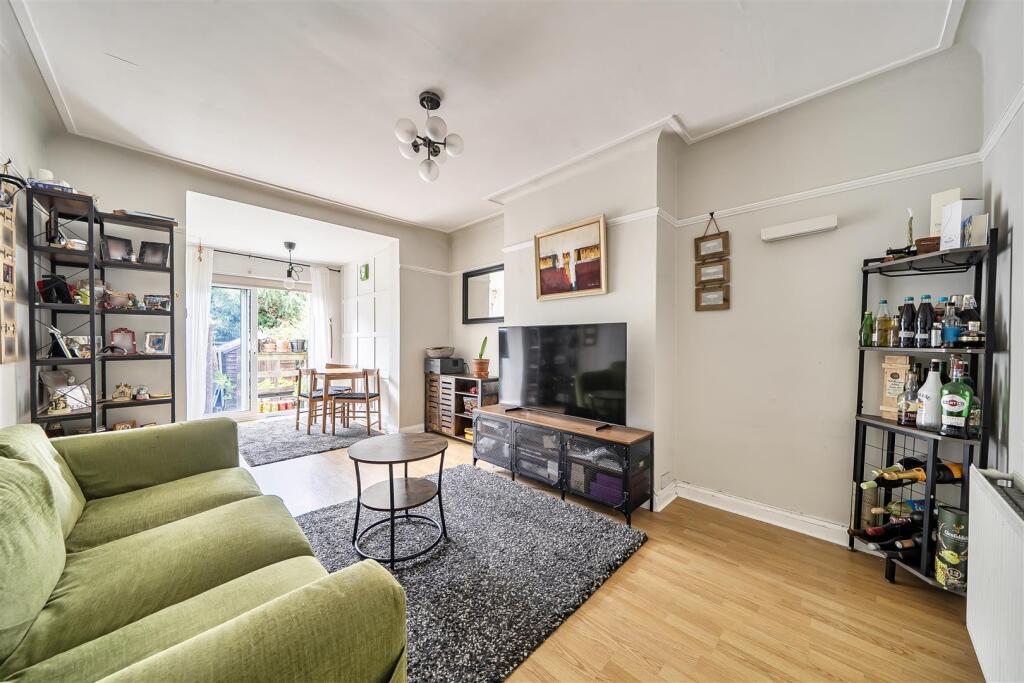 Apartment in London - View 4