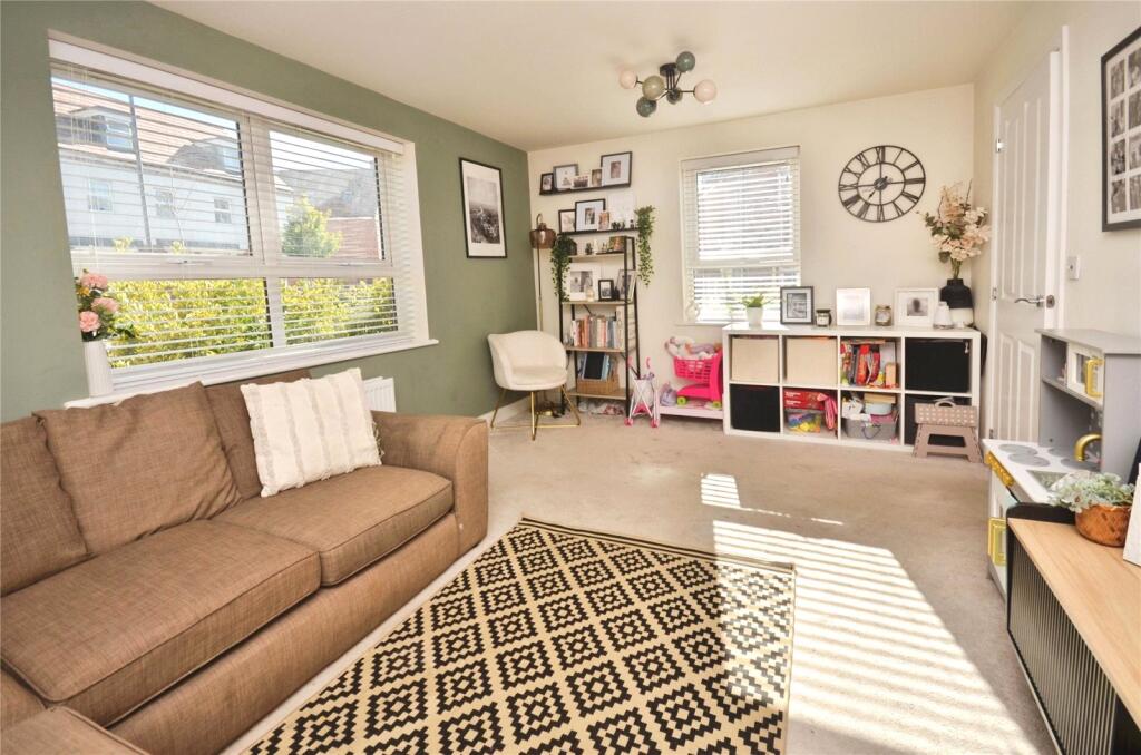 Grand Junction, Broughton, Aylesbury - View 3