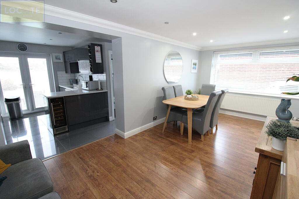 Mount Drive, Urmston, – pohled 6