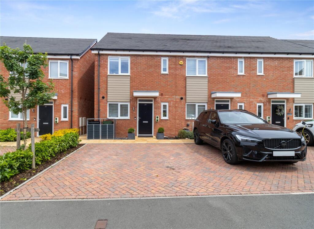 Main image of property: Russell Street, Cofton Hackett, Birmingham, Worcestershire, B45