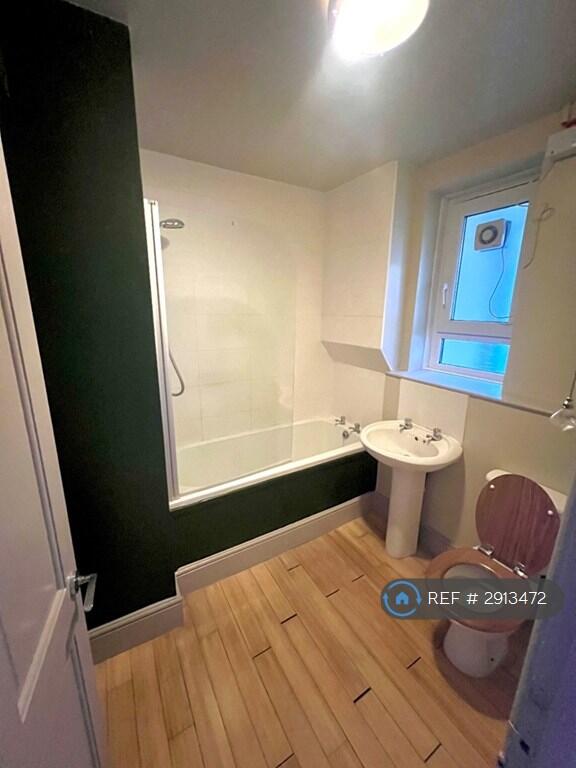 Paragon Road, London, E9 - View 4
