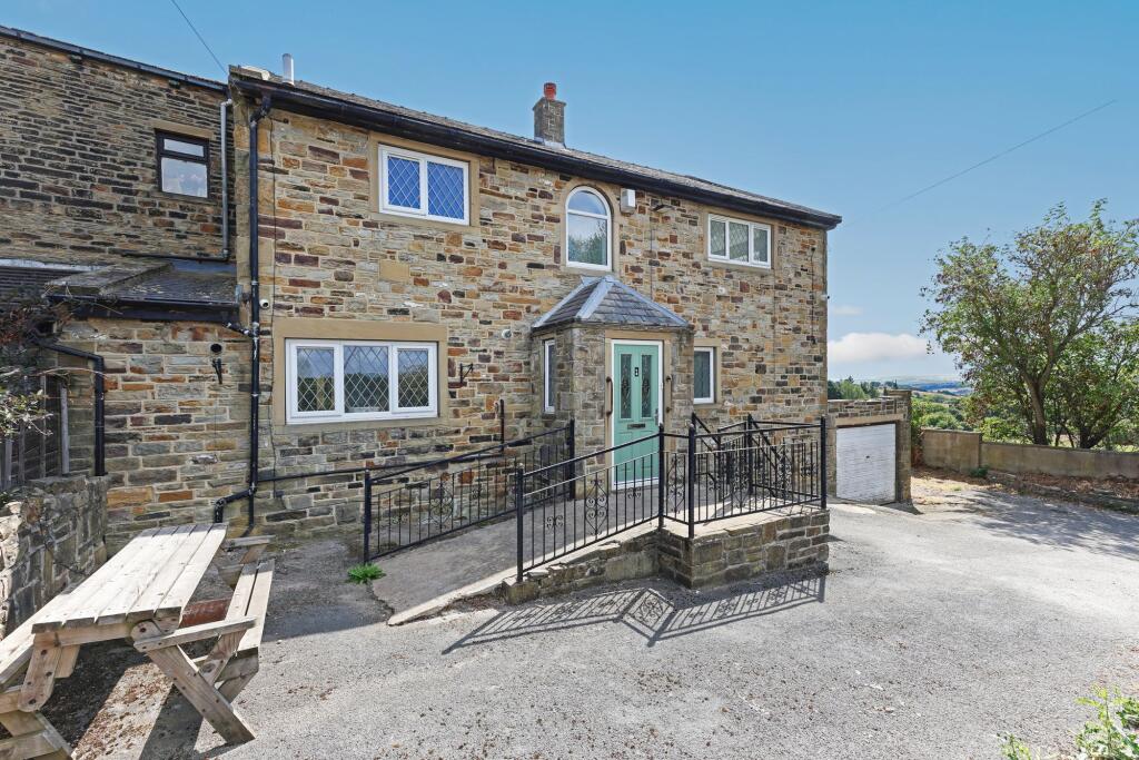 Main image of property: Shetcliffe Lane, Bradford, BD4