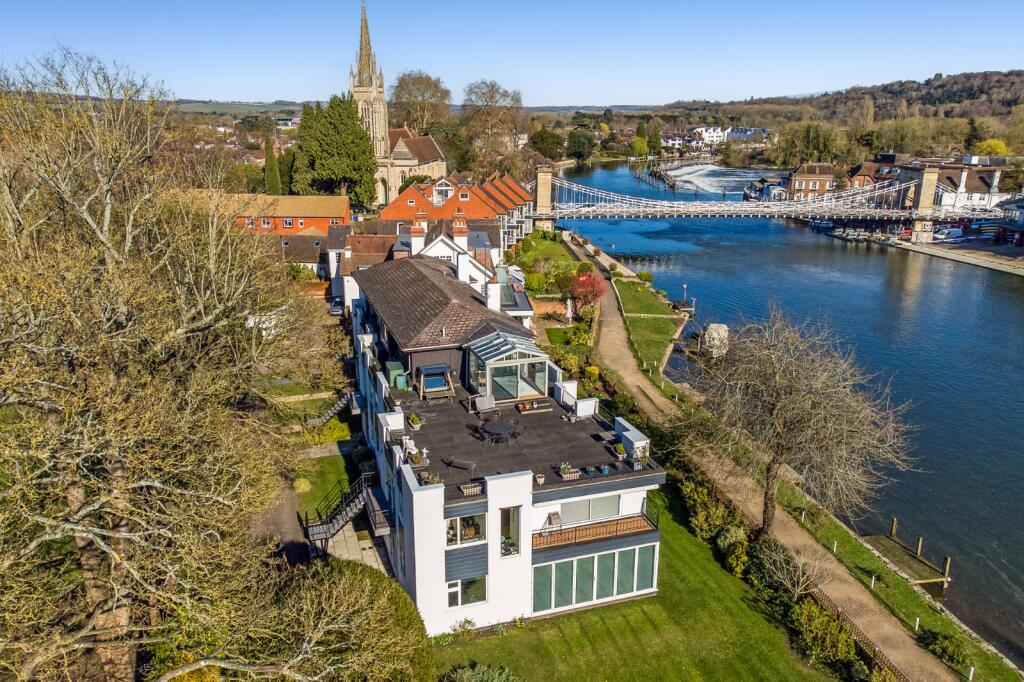Main image of property: Dunstable House, Riverside, Marlow, Buckinghamshire, SL7