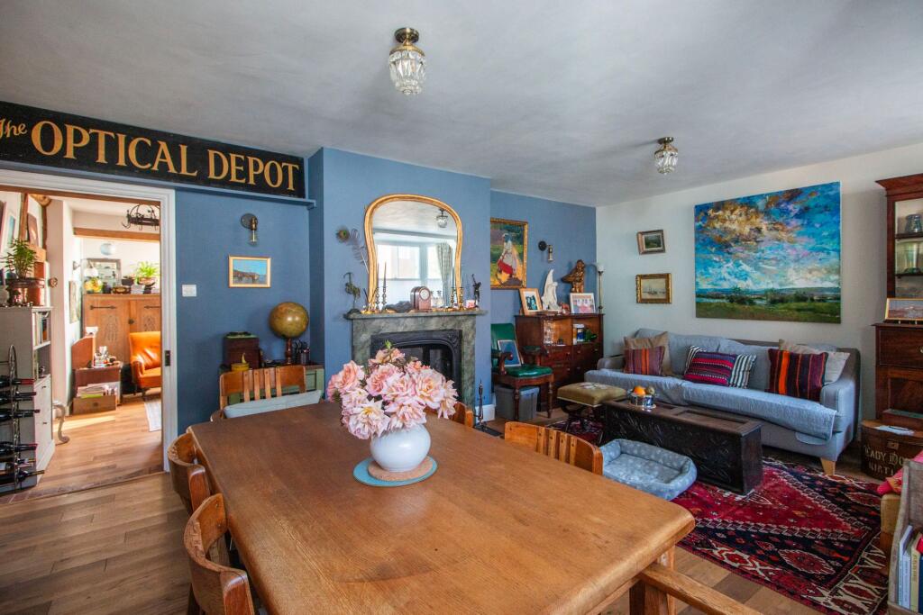 House in Tonbridge - More