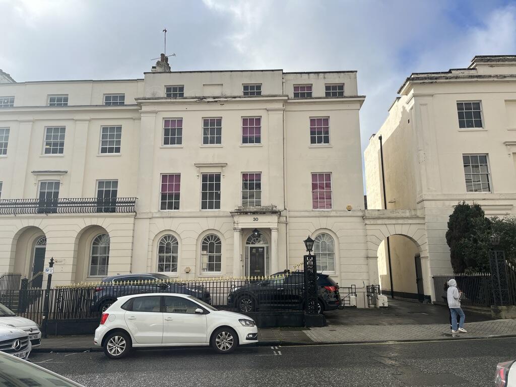 Main image of property: Carlton Crescent, Southampton, Hampshire, SO15