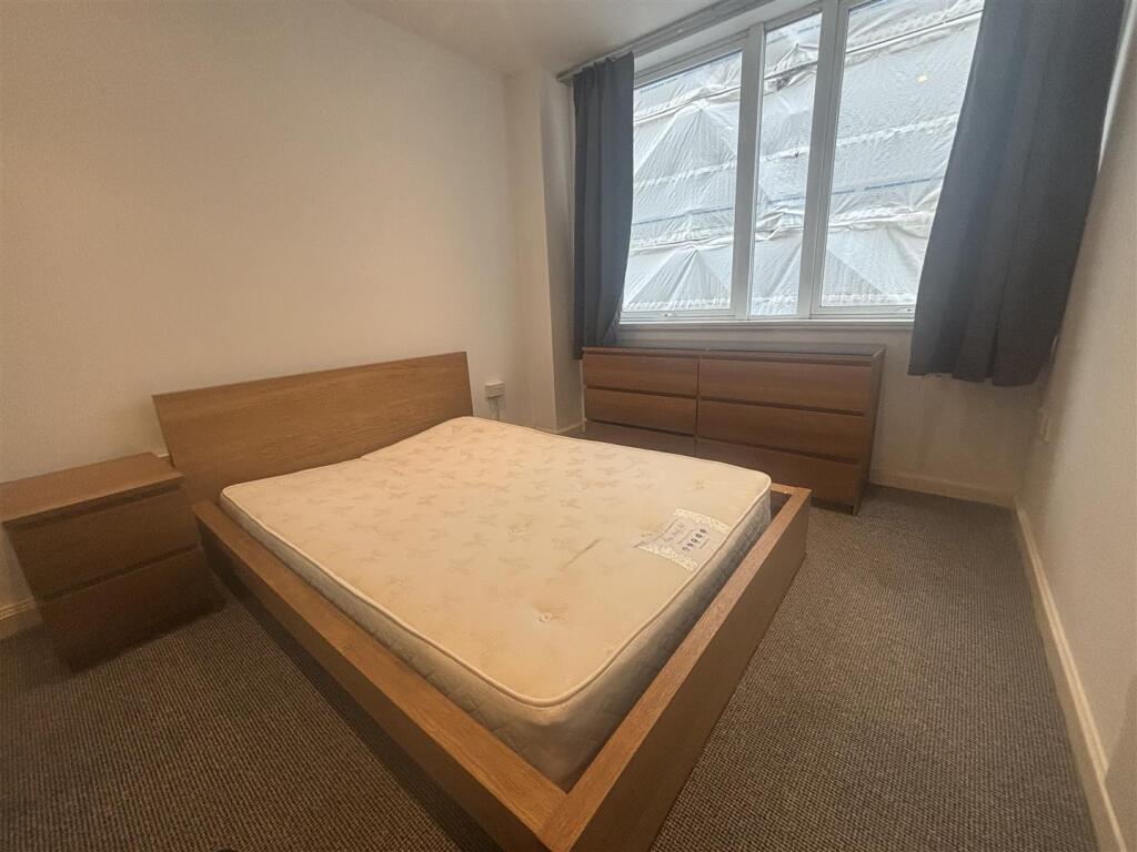 Apartment in Manchester - View 4