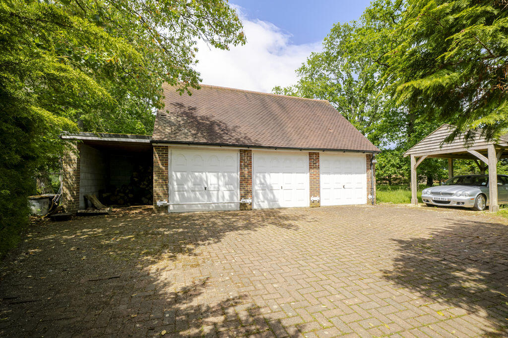 Knowle Lane, Halland photo 2