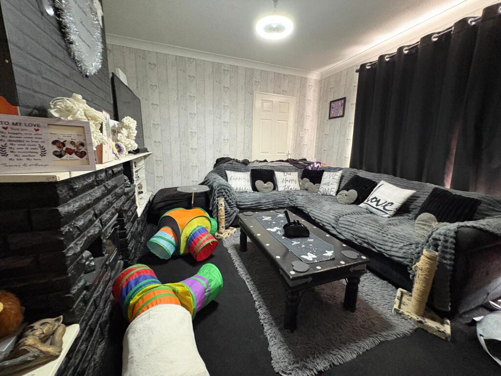House in Southend-on-Sea - View 3