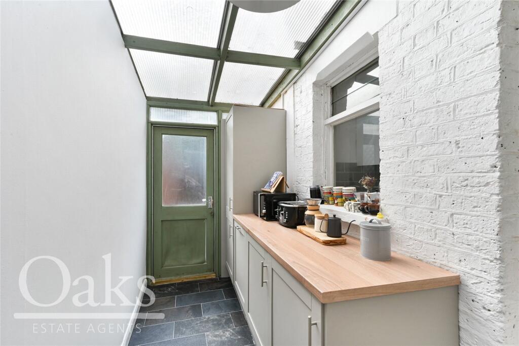 House in London, Addiscombe - More