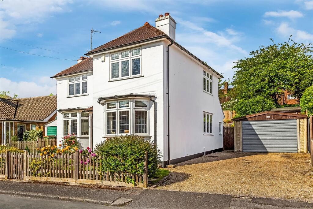 Main image of property: GAYWOOD ROAD, ASHTEAD, KT21