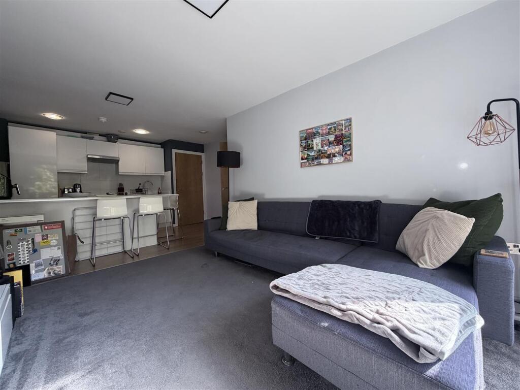 Apartment in Leeds - View 2