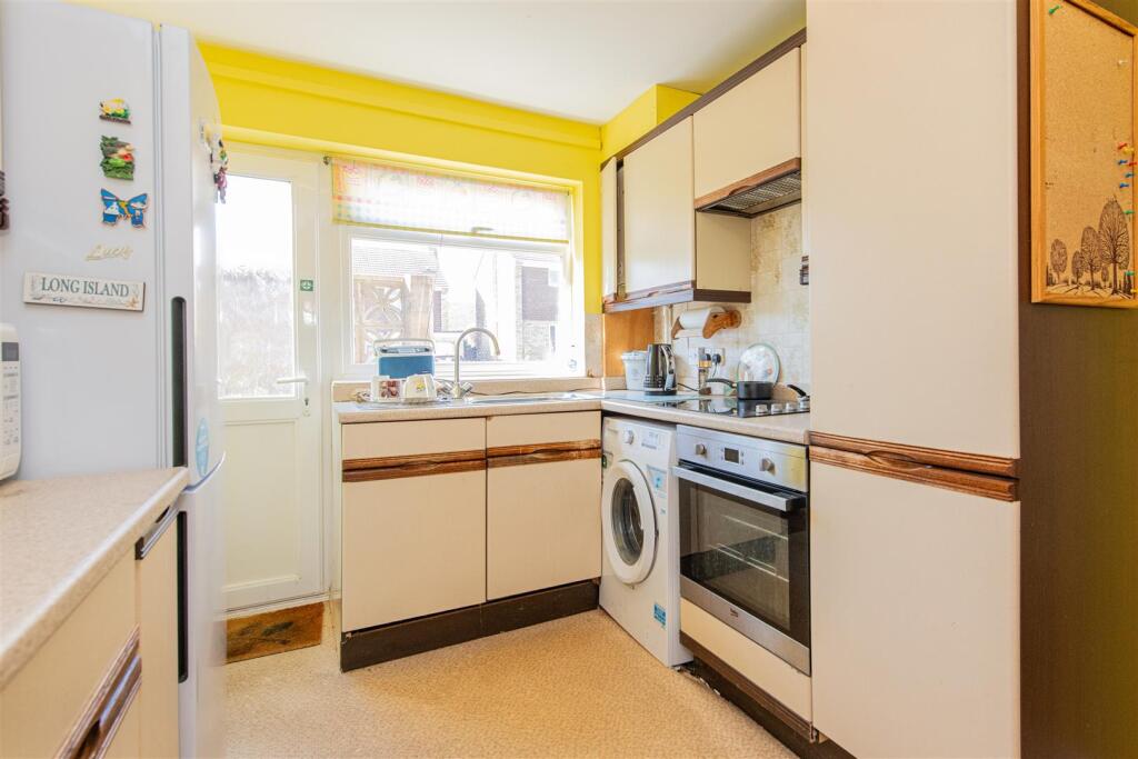Rushmere Close, Islip photo 4