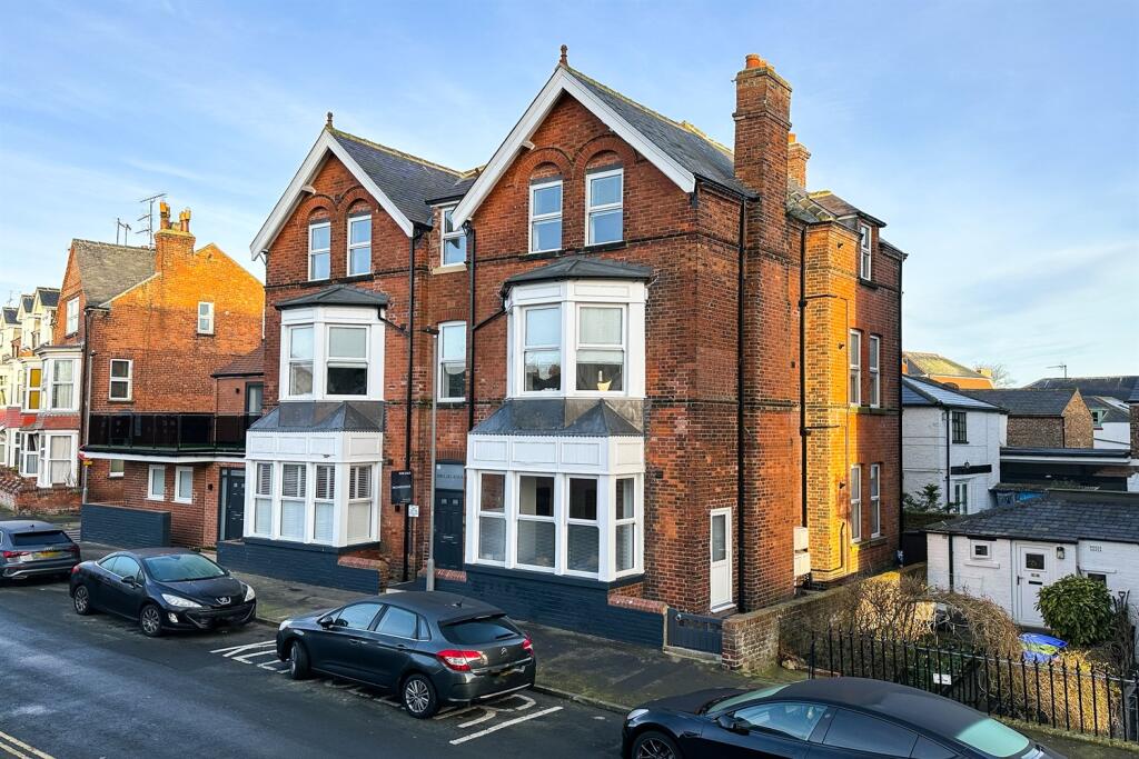 1-bed flat on Brooklands, Filey, £137,500
