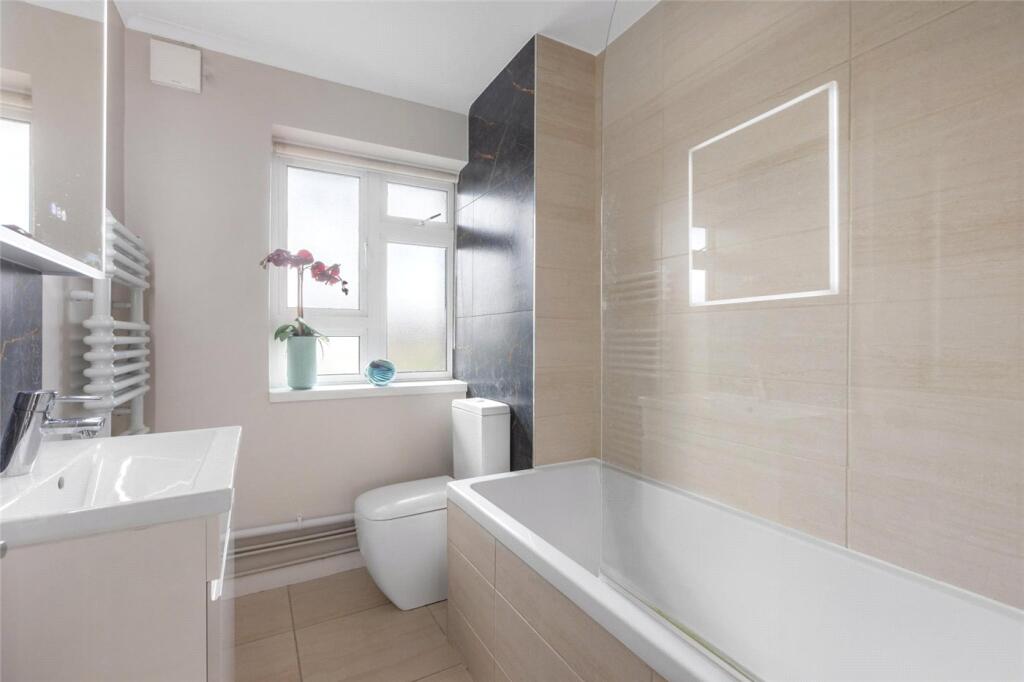 Apartment in London, Kennington Cross, Kennington - More