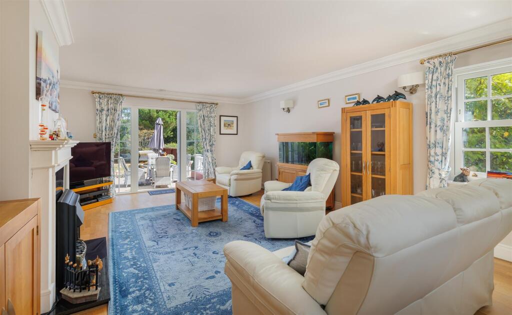 House in Northwood, Isle of Wight - View 4