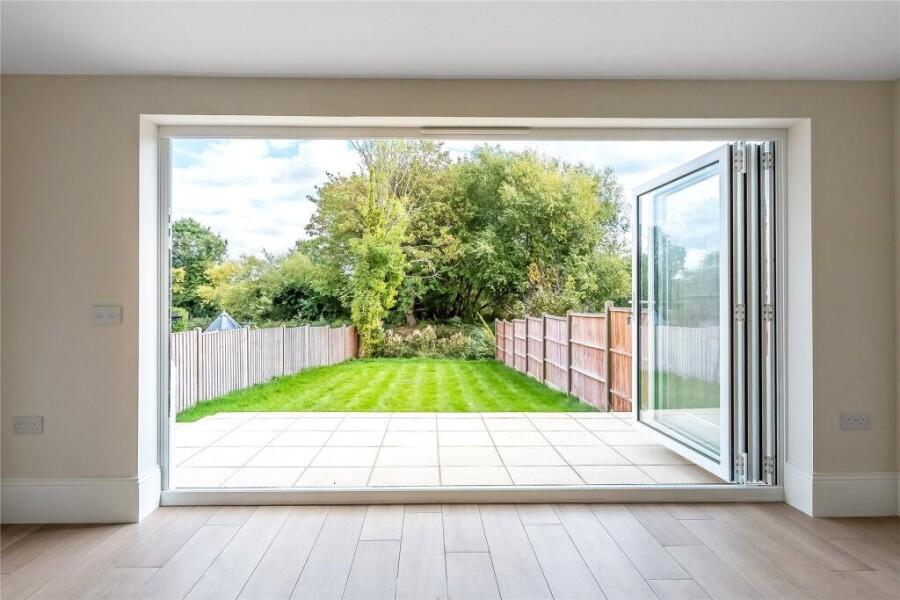 House in Guildford - View 5