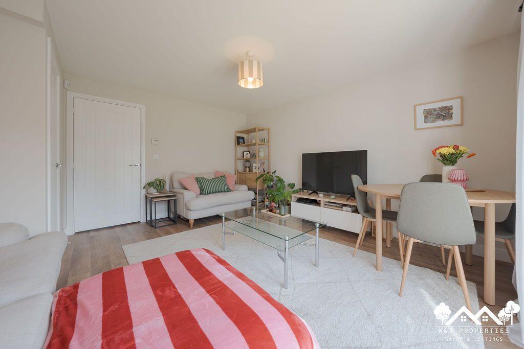 House in Knowsley, Prescot Park, Prescot - More