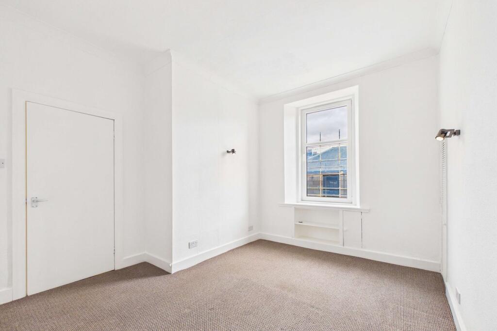 Apartment in Perth, Upper Craigie - More
