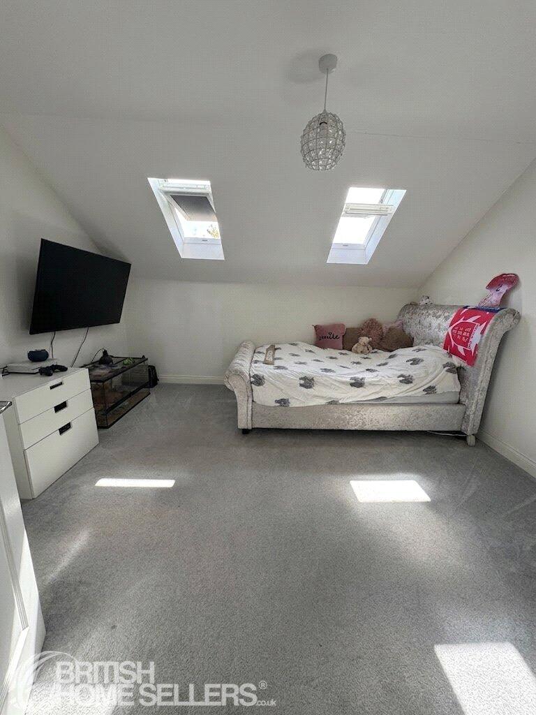 House in Hull - More