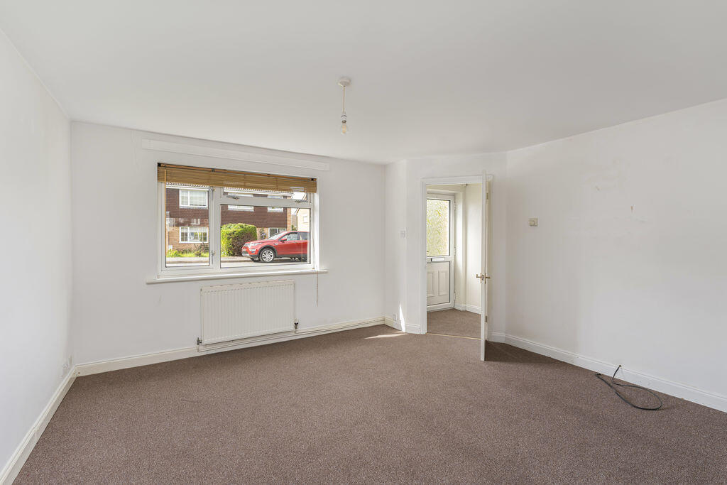 Whimbrel Way, Banbury - More