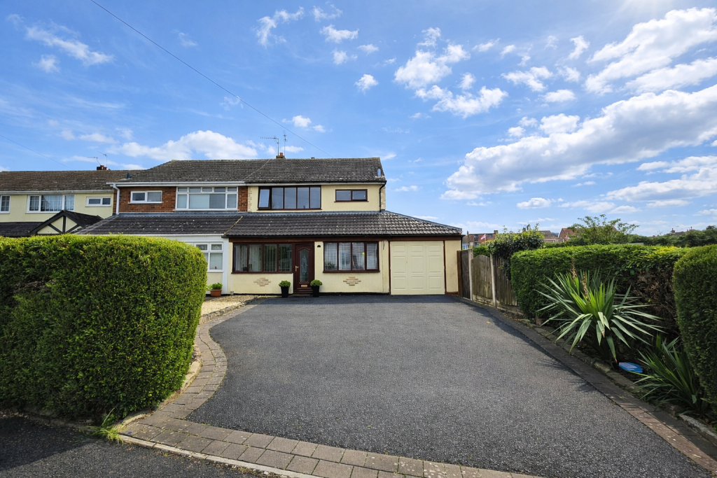 Main image of property: Victoria Street, Wall Heath, Kingswinford, DY6 0LX