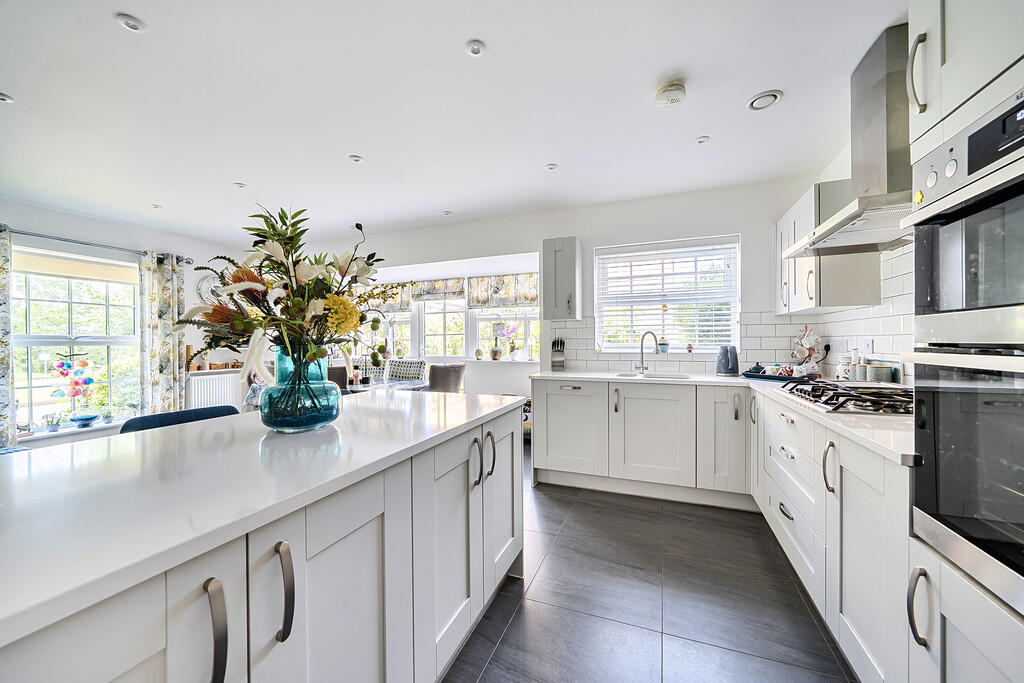 Barnfield, Billingshurst photo 4