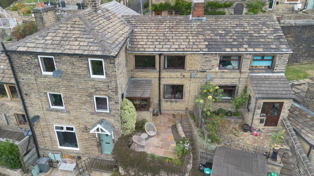 Main image of property: Slant Gate, Kirkburton HD8