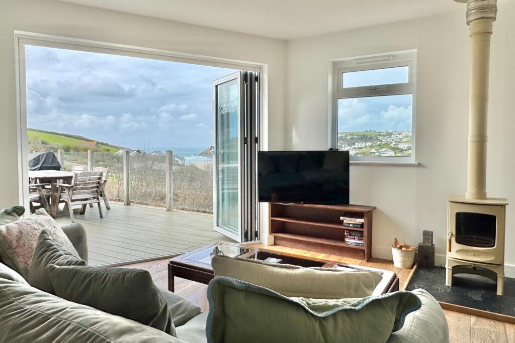 The Lodge, Mawgan Porth, TR8 - More