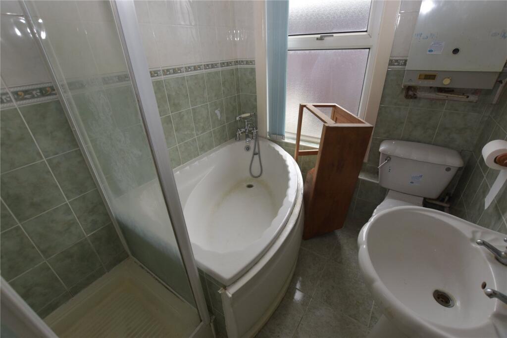 House in Leeds, West Yorkshire - View 5