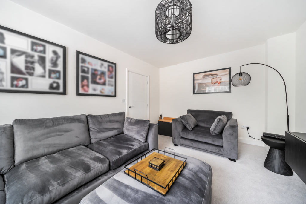 House in Basingstoke and Deane, Dummer - More