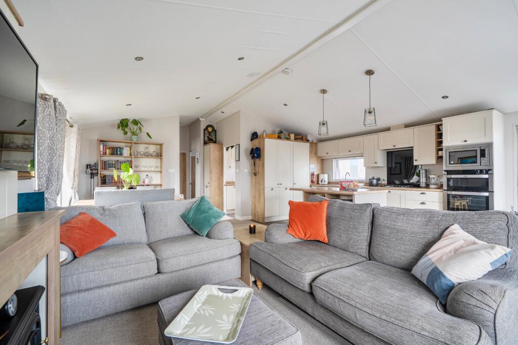 House in Canterbury - View 5
