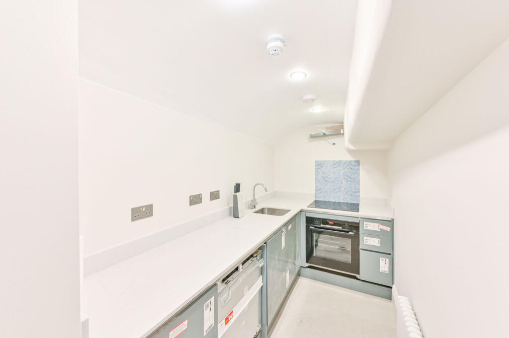 Apartment in London - View 3
