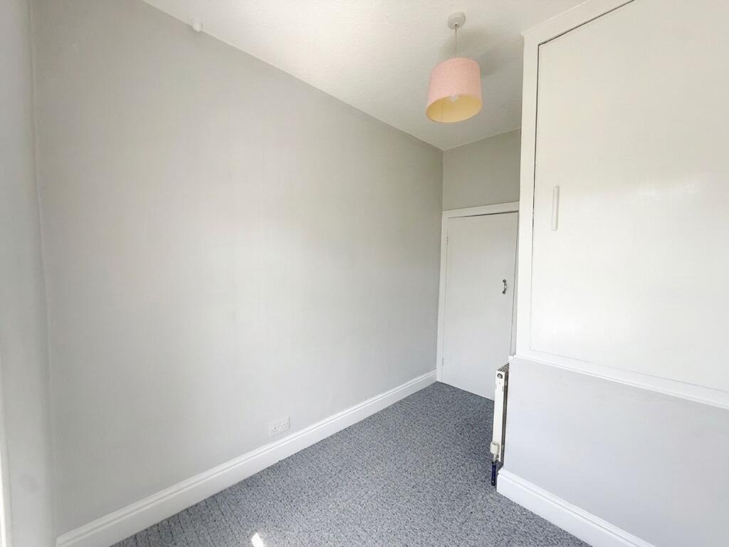 Falcon Street, Huddersfield, HD4 - More