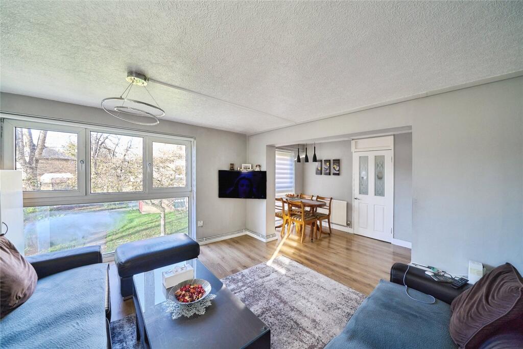 Apartment in London, Manor Park - View 3