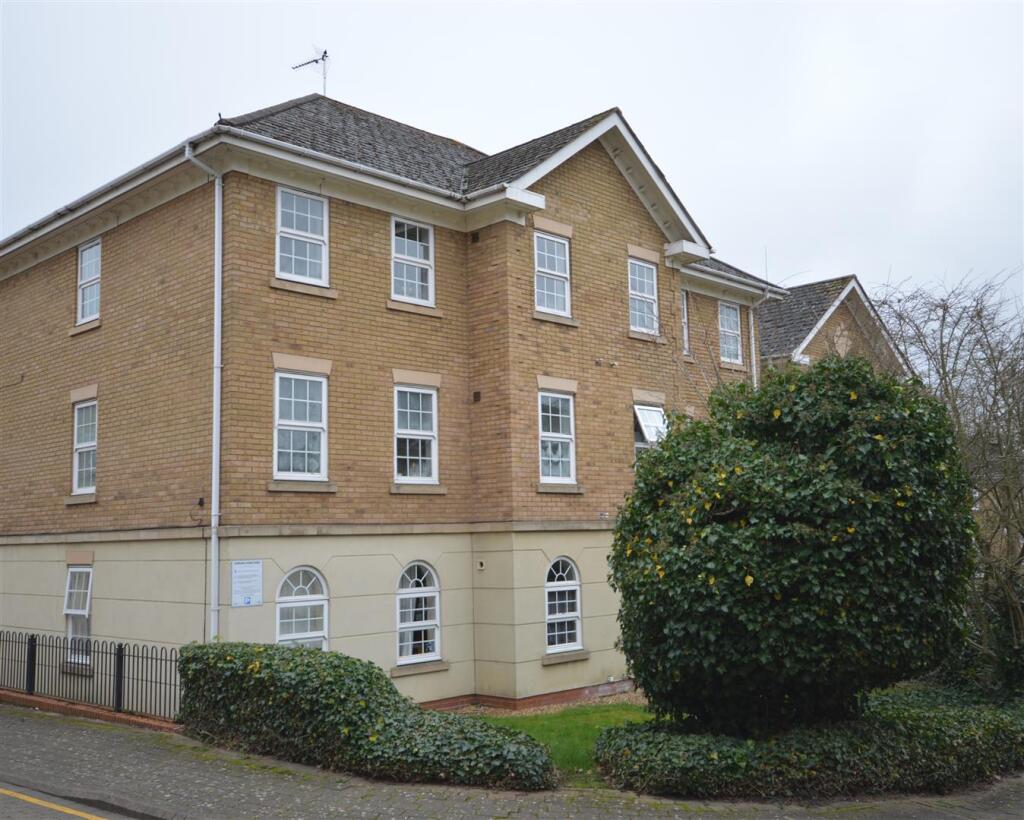 Main image of property: Scholars Court, Derngate, NN1