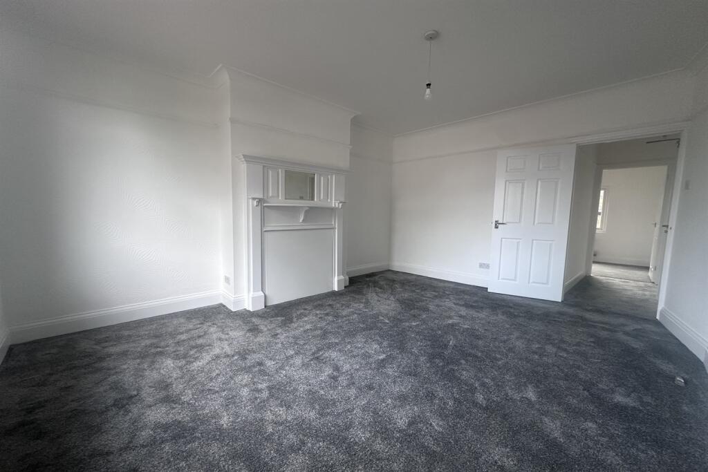 Apartment in Southend-on-Sea, Essex - View 2