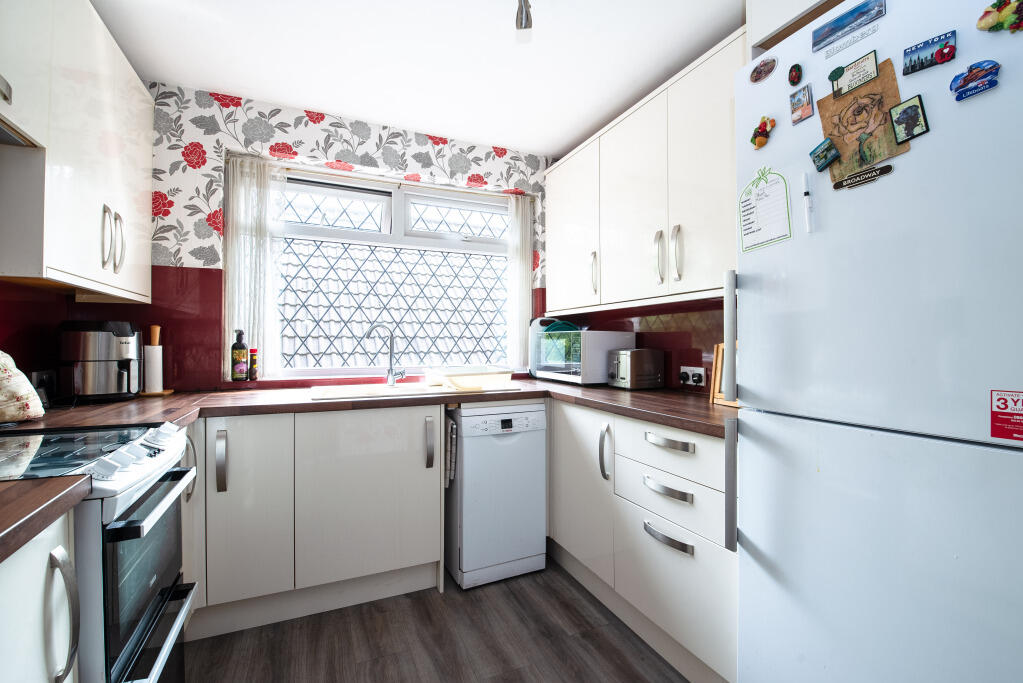 House in Bradford, Harden - View 3