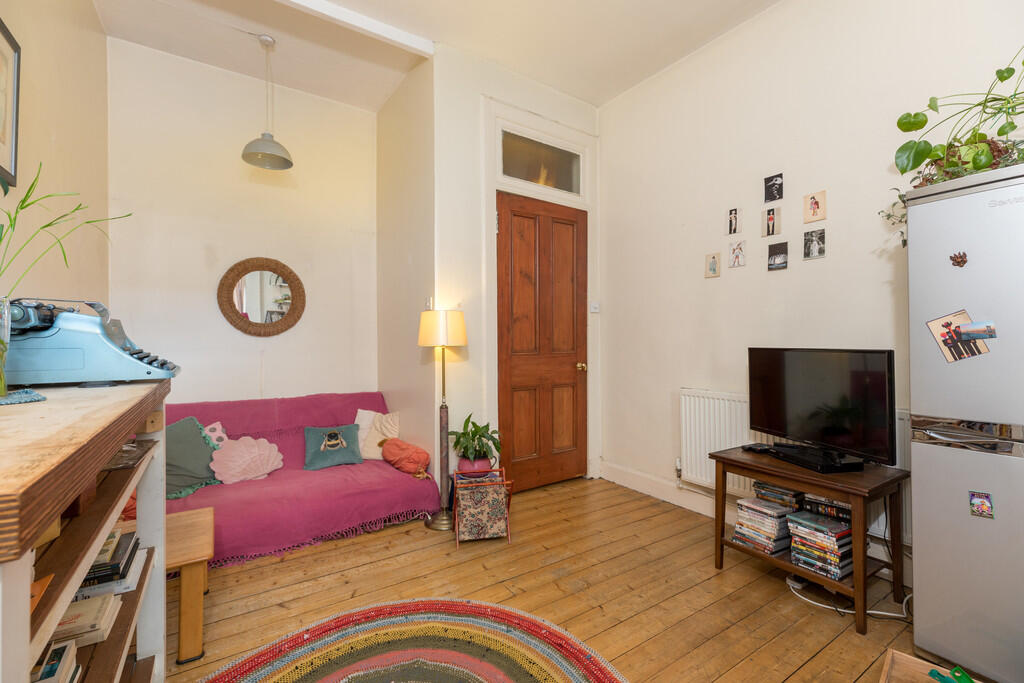 Apartment in Glasgow - View 2