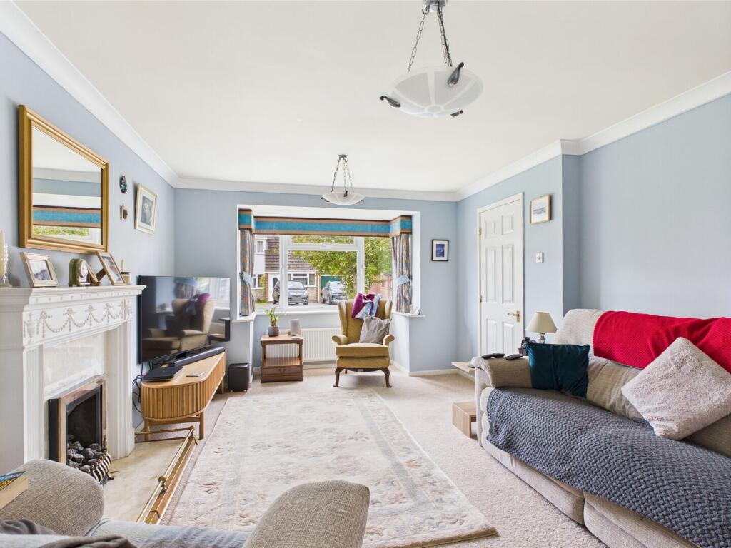 House in Newport - View 4