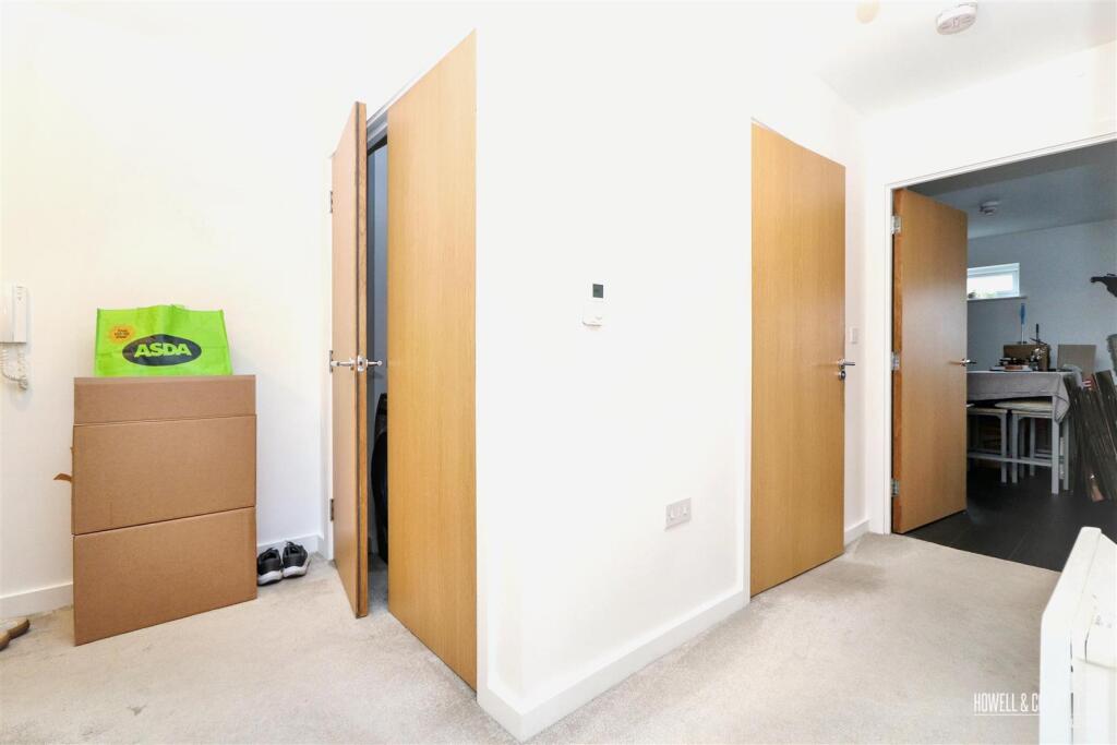 Apartment in Warrington - View 5