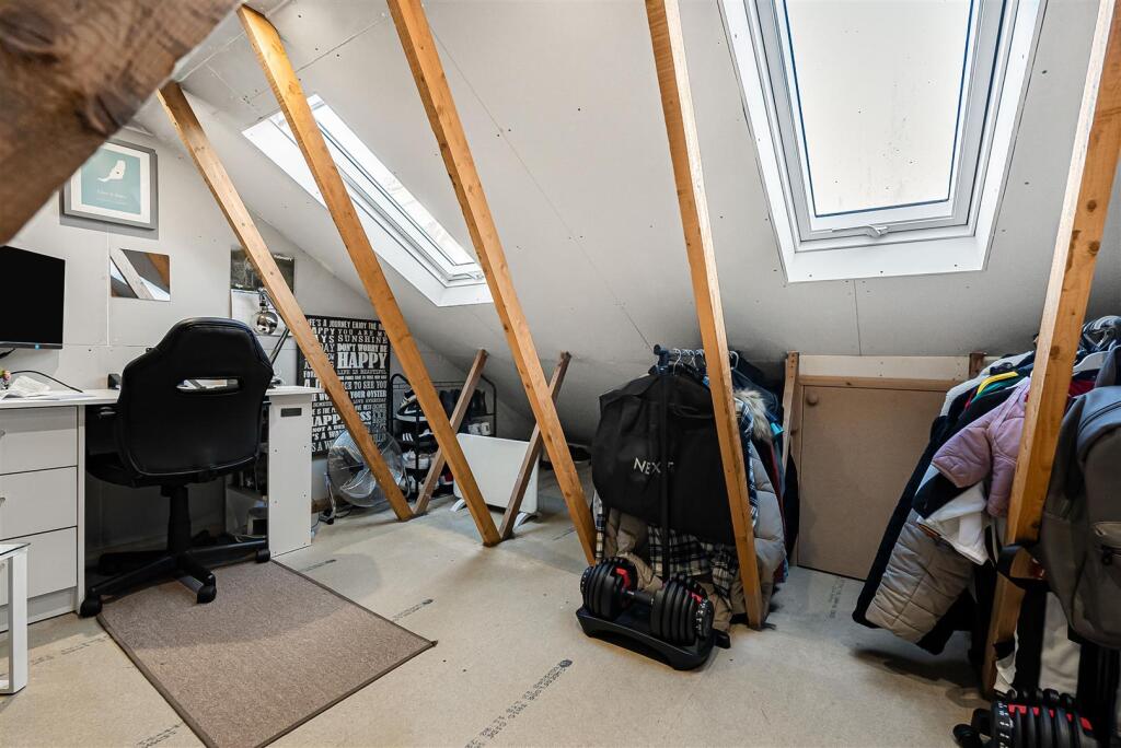 Additional image 18 of Wellington Drive, Welwyn Garden City