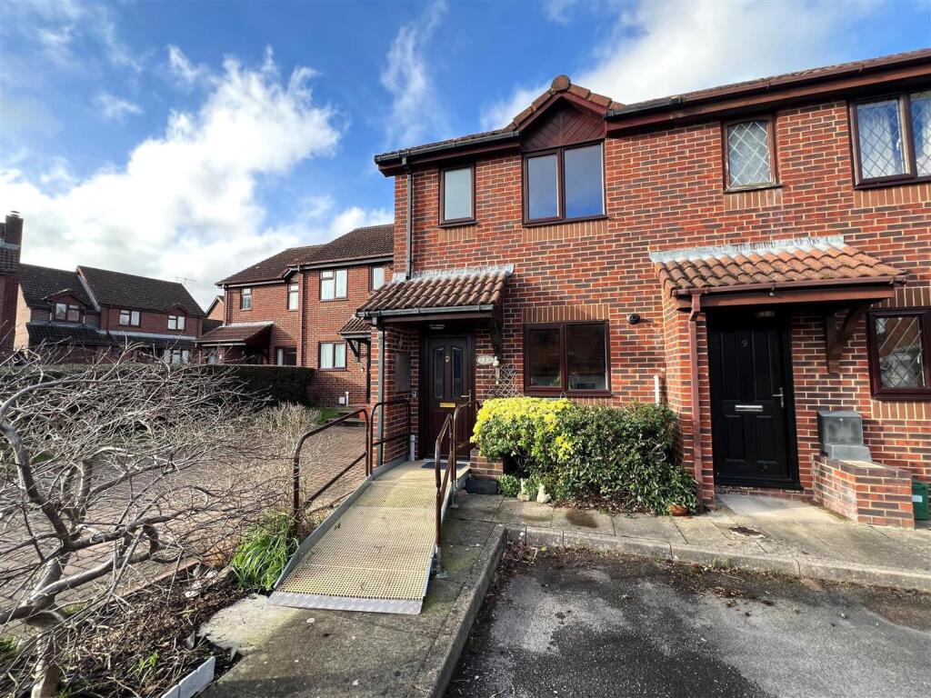 Main image of property: Sandbanks Drive, Basingstoke