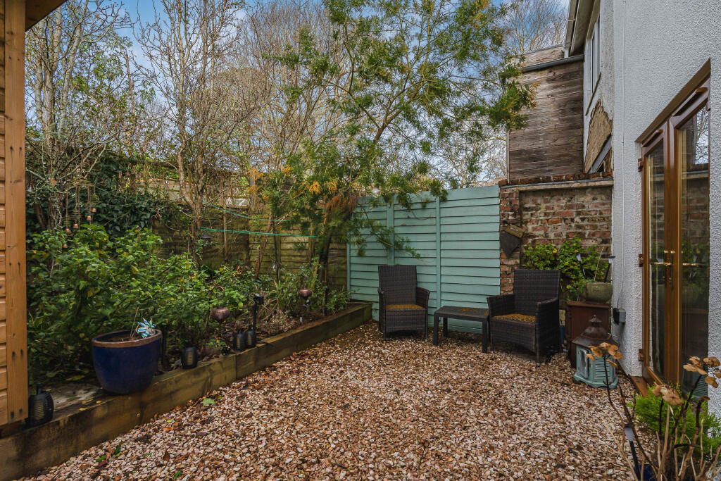 House in Torquay - More