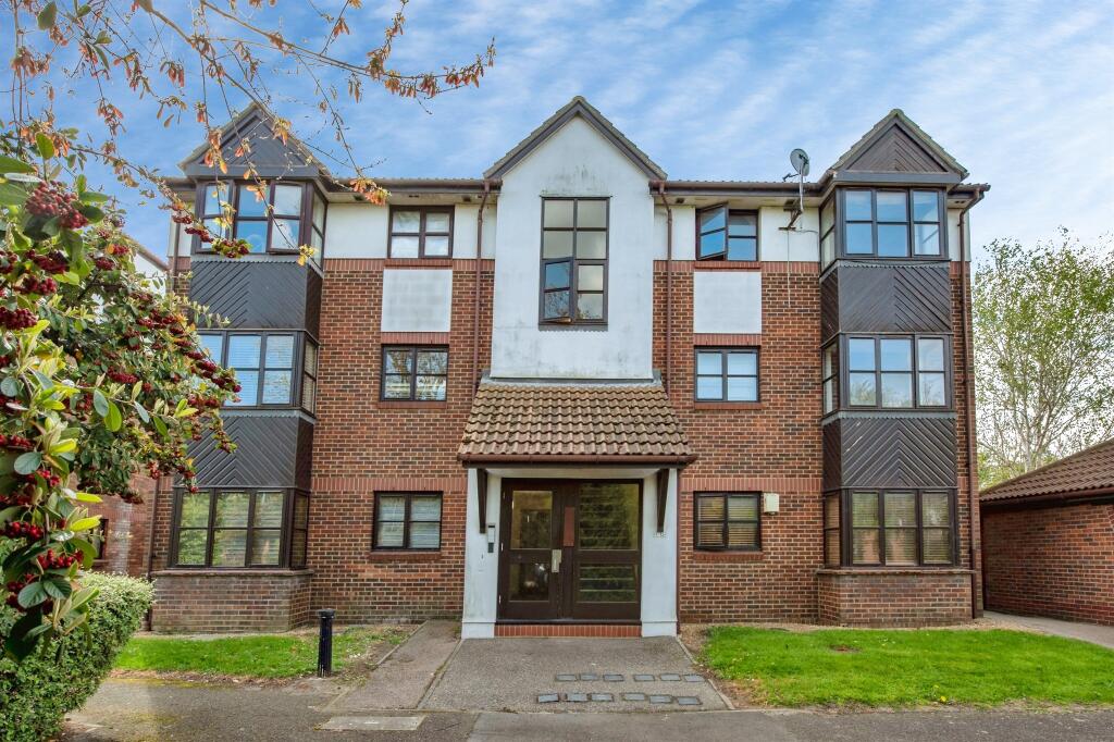 Main image of property: Banner Close, Purfleet-On-Thames